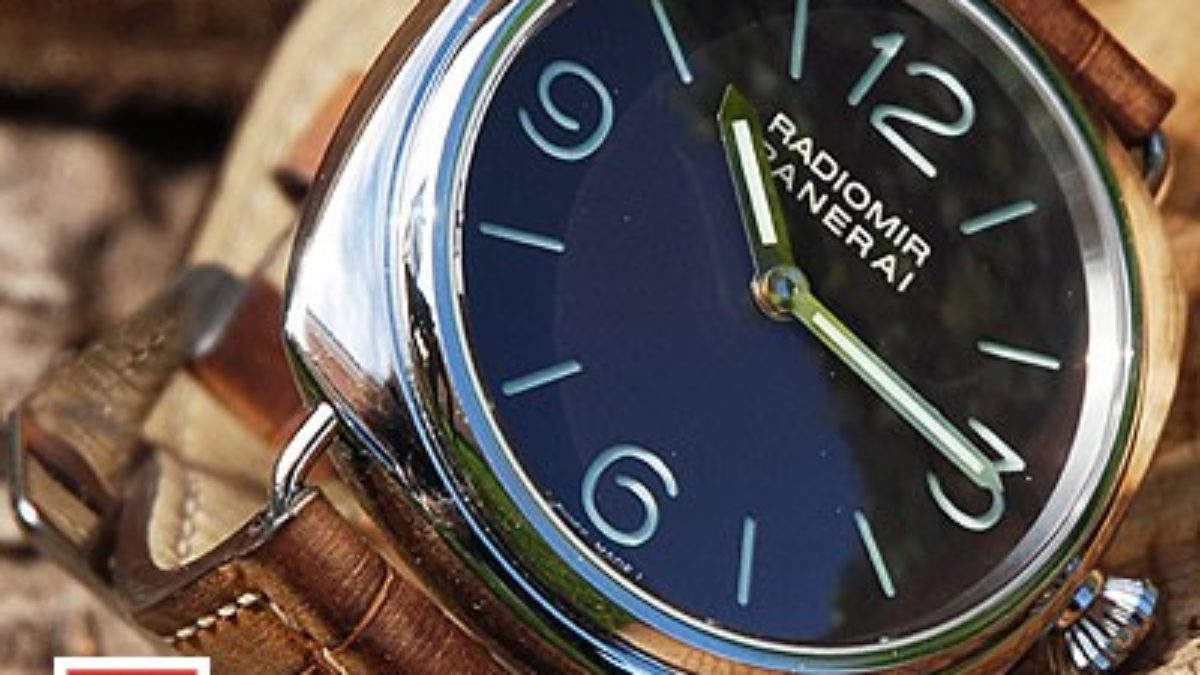 Panerai Radiomir Base Manual Wind 45mm PAM 210 Gold Hands