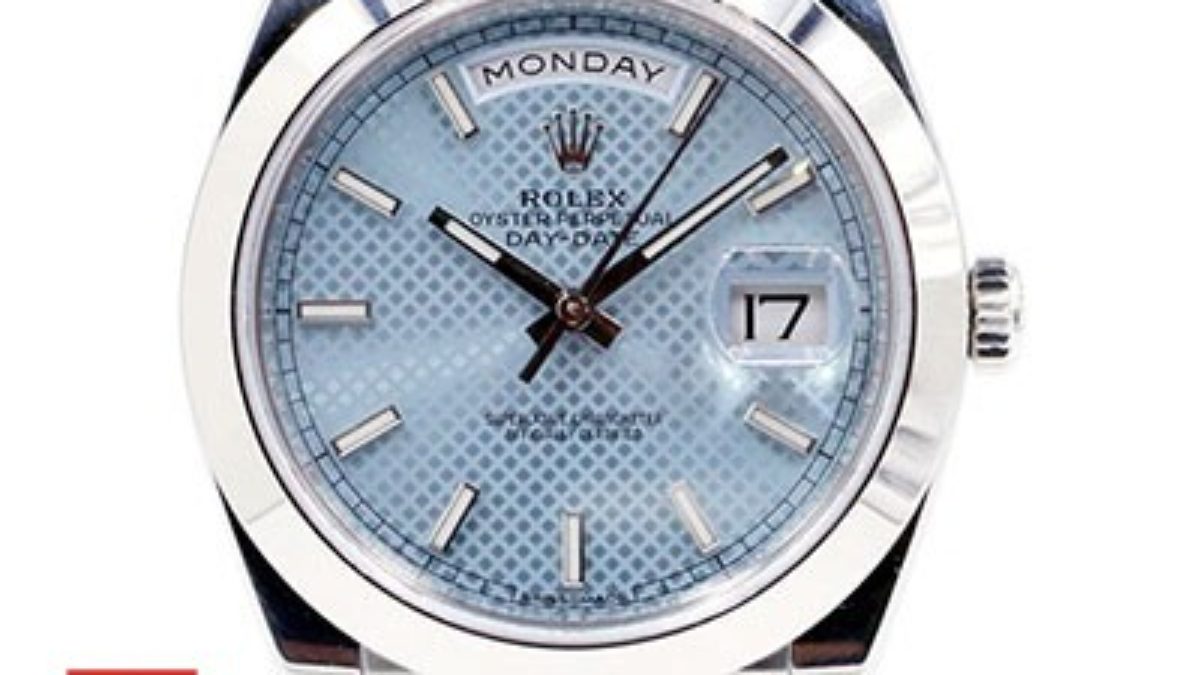 Rolex Day-Date 40mm Platinum Ice Blue Diagonal Motif Dial & Smooth Bez – NY  WATCH LAB